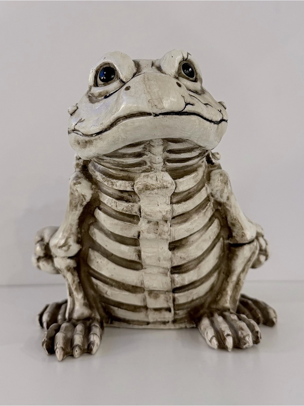 Decorative Frog Skeleton Reptile Statue 9” - White